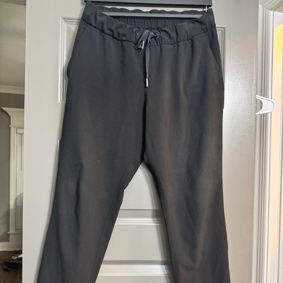 Lululemon “On the Fly” pant size 8 - Picture 1 of 3